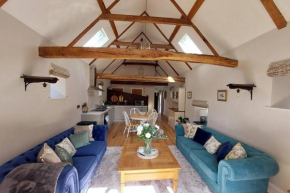 Luxury Victorian Hayloft barn self contained